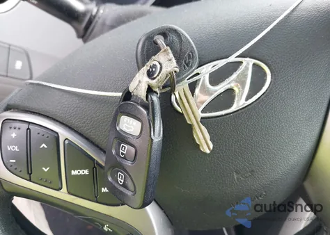 2013 Hyundai Elantra Limited from USA, damaged, VIN KMHDH4AE3DU688713